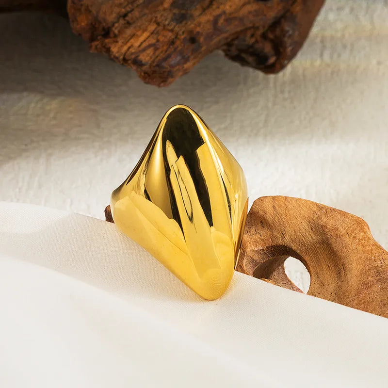 Celia Ring