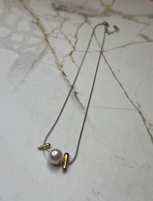 Lira Pearl Necklace