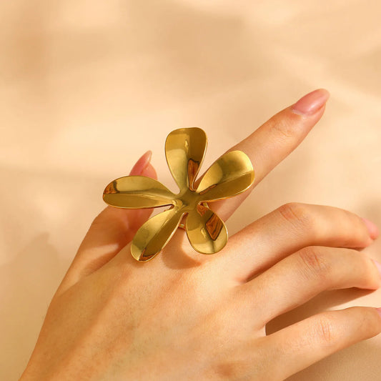Velora Bloom Ring