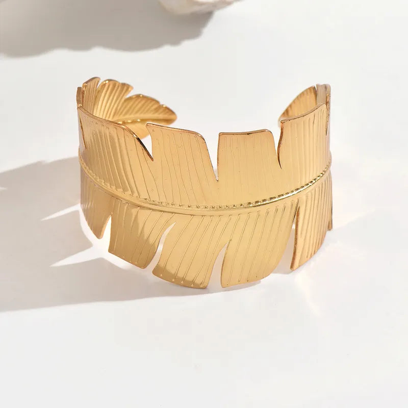 Solora Leaf Bracelet