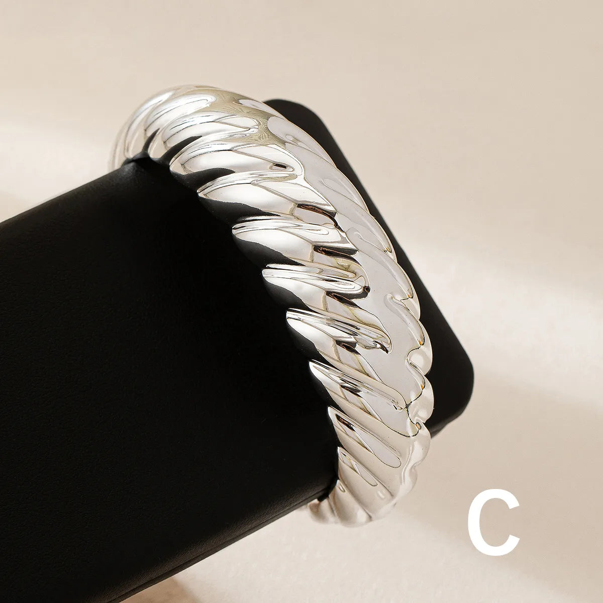 Elora Bangle Set