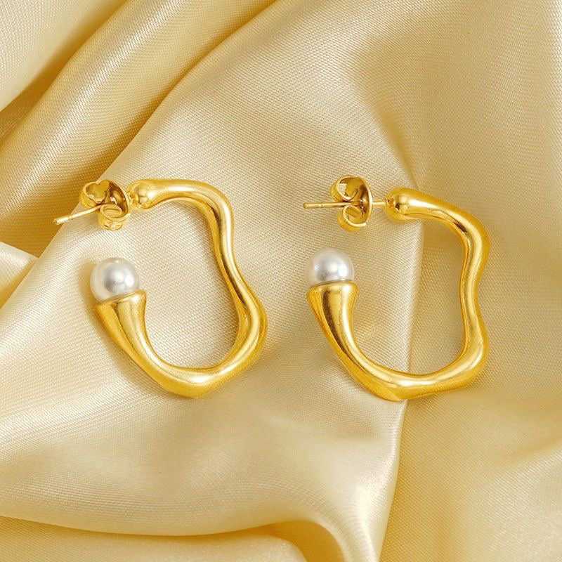 Aurelia Curve Earrings